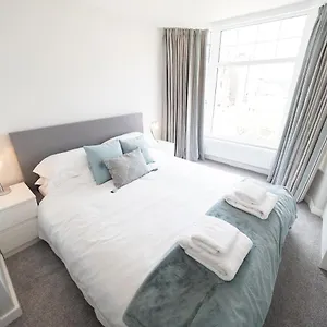 Sea View House Apartment